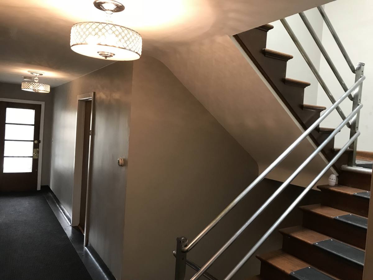 Apartment for rent at 114 N Spring St #7, Elgin, IL 60120