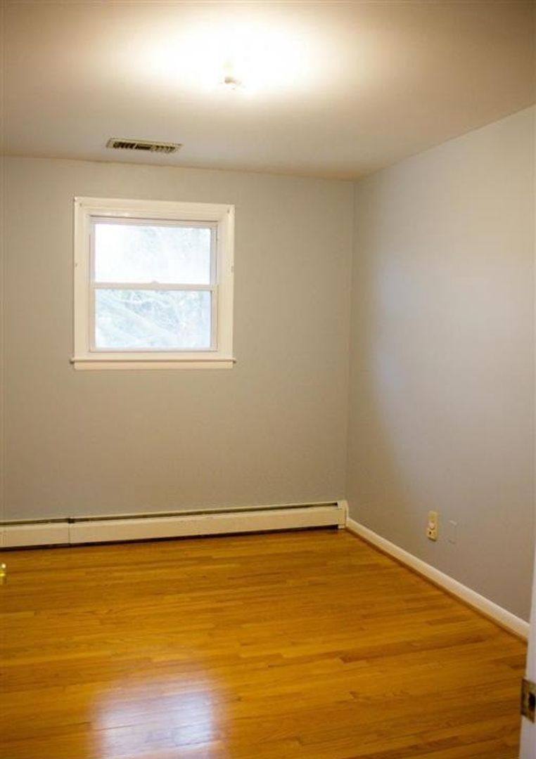 House for rent at 207 Dawson Dr, Cockeysville, MD 21030