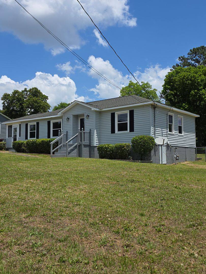 House for rent at 414 21st Ave, Phenix City, AL 36869