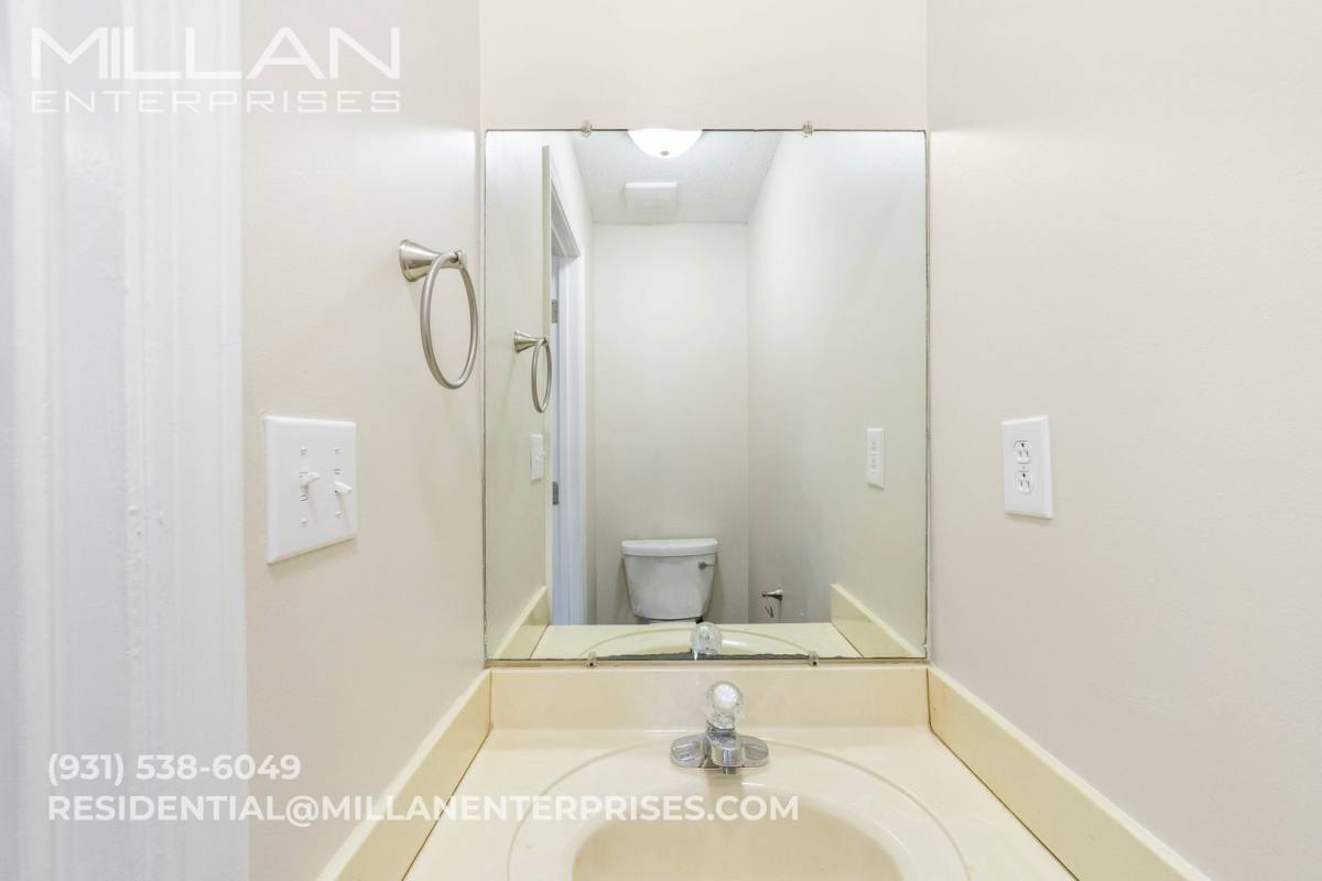 Apartment for rent at 510 Hietts Lane, Clarksville, TN 37043