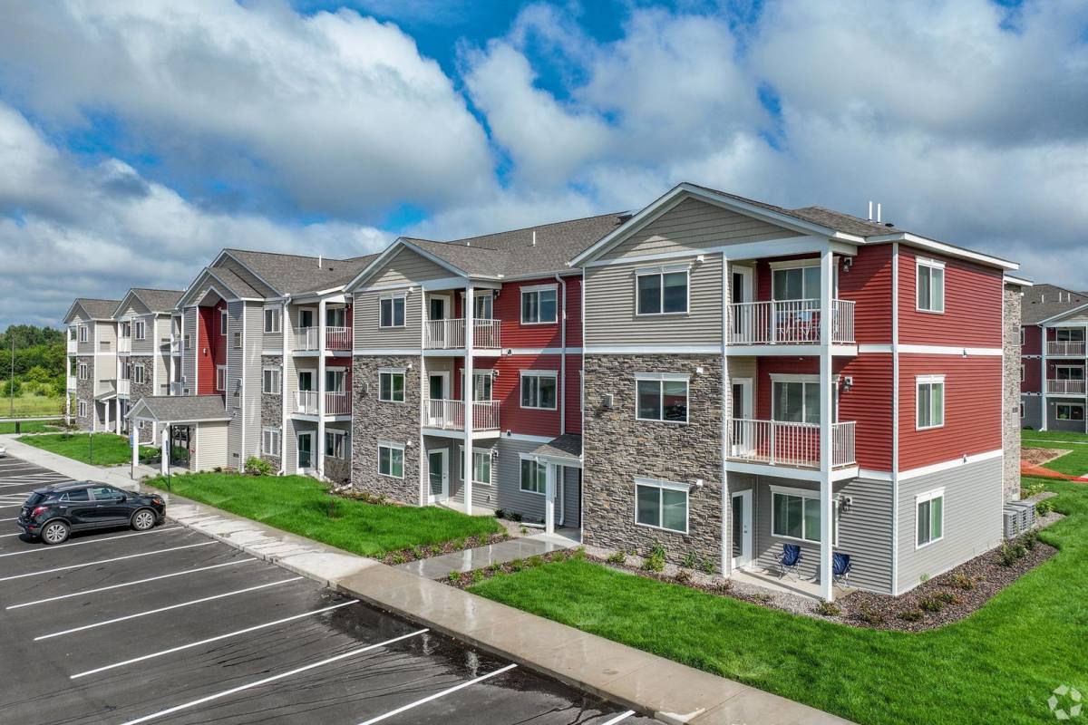 Apartment for rent at 840 7th Ave NE, Isanti, MN 55040