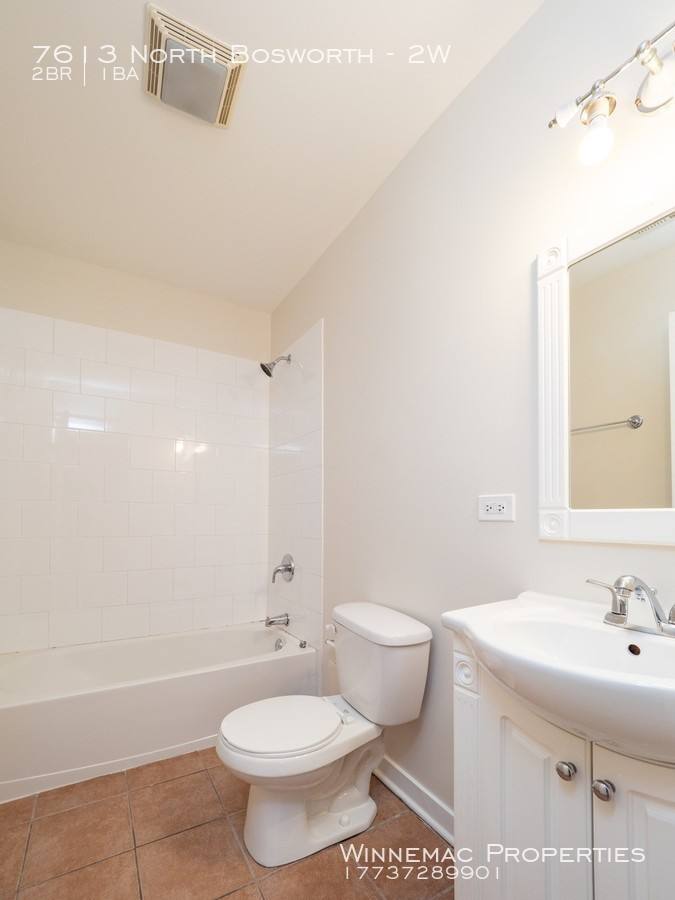 Apartment for rent at 7613 N Bosworth #2W, Chicago, IL 60626