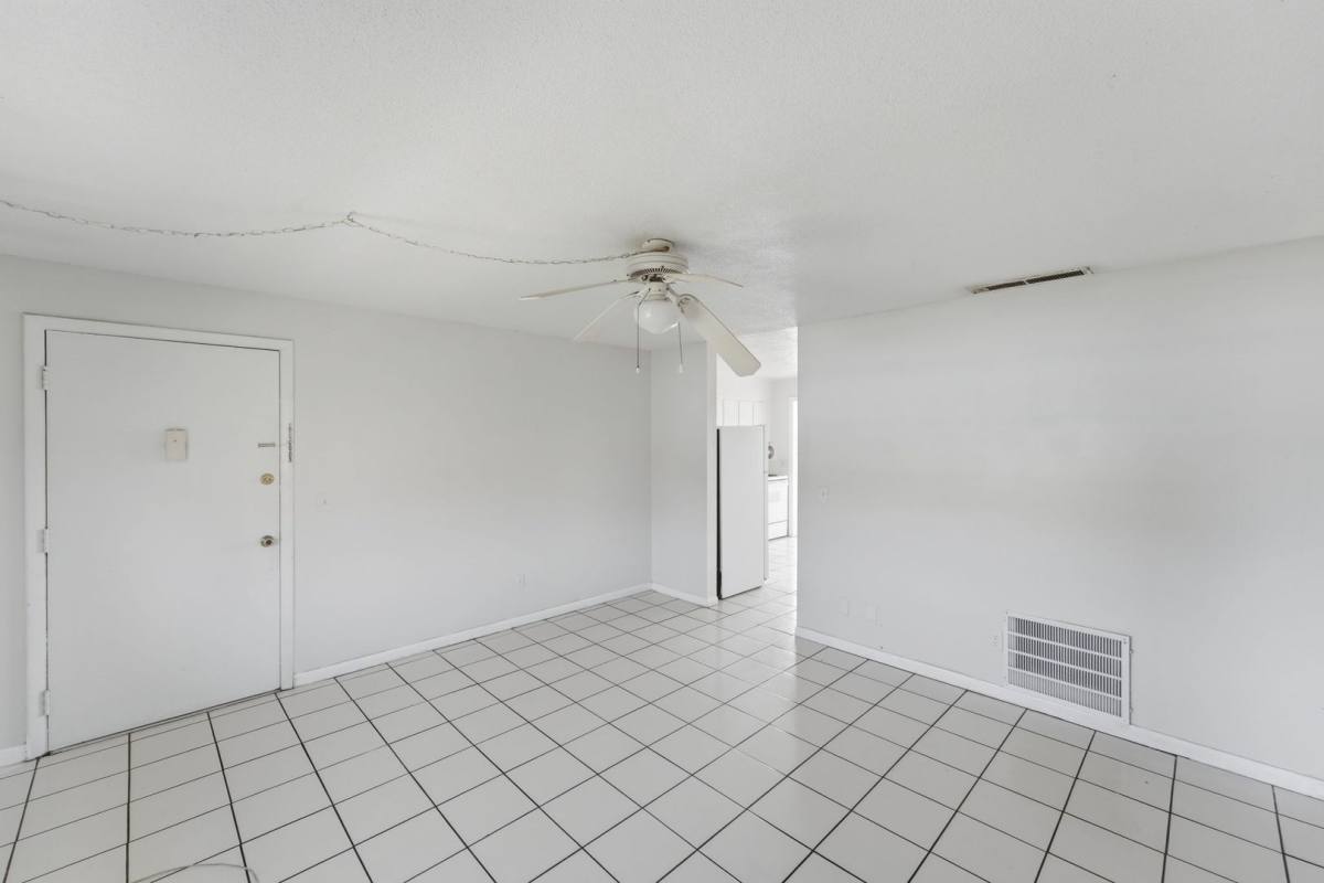 Apartment for rent at 1655 W Oak Ridge Rd #D, Orlando, FL 32809