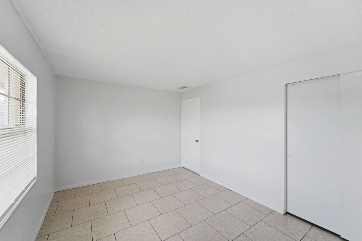 Apartment for rent at 1655 W Oak Ridge Rd #D, Orlando, FL 32809