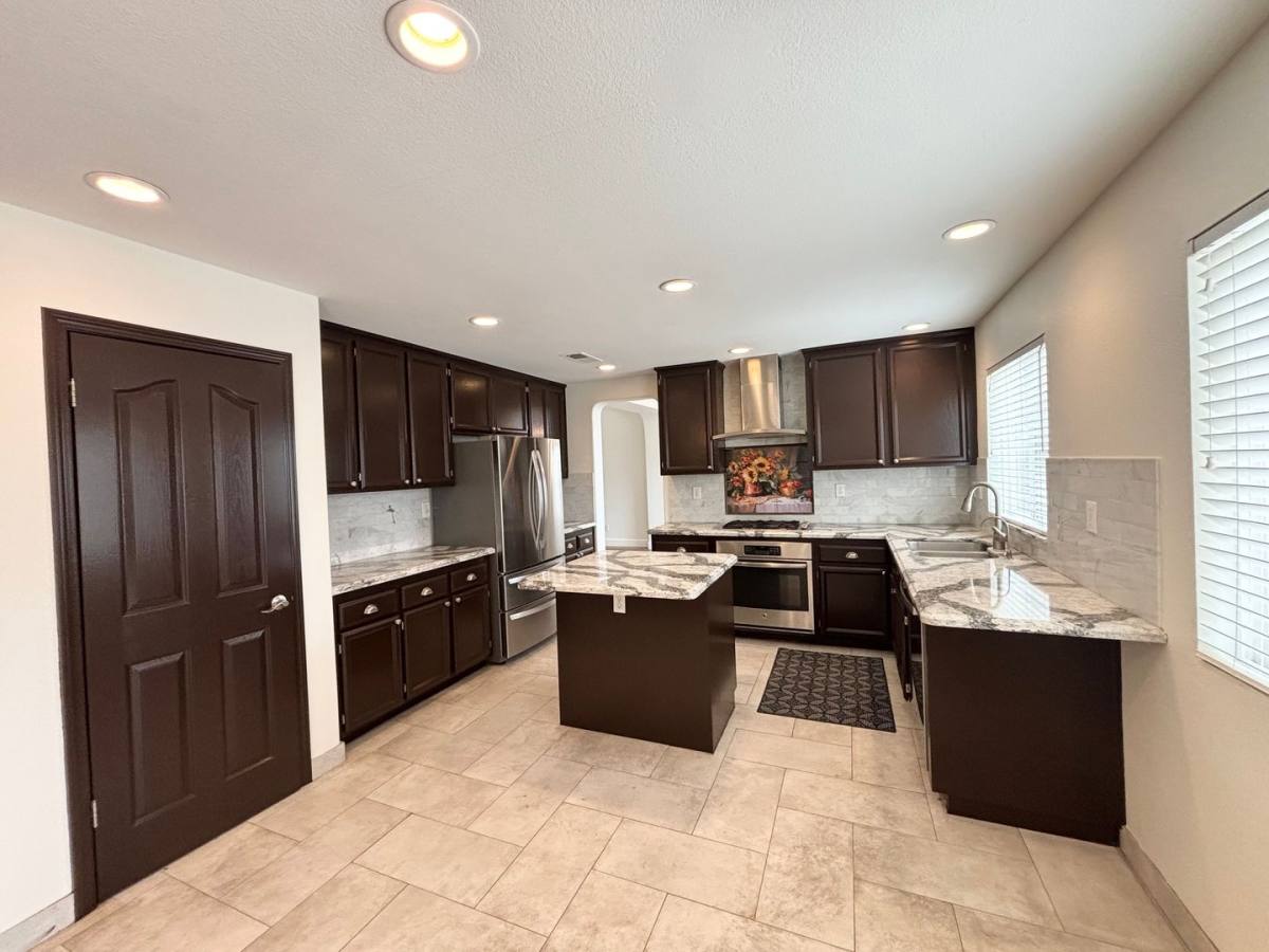House for rent at 979 Seabough Court, Folsom, CA 95630