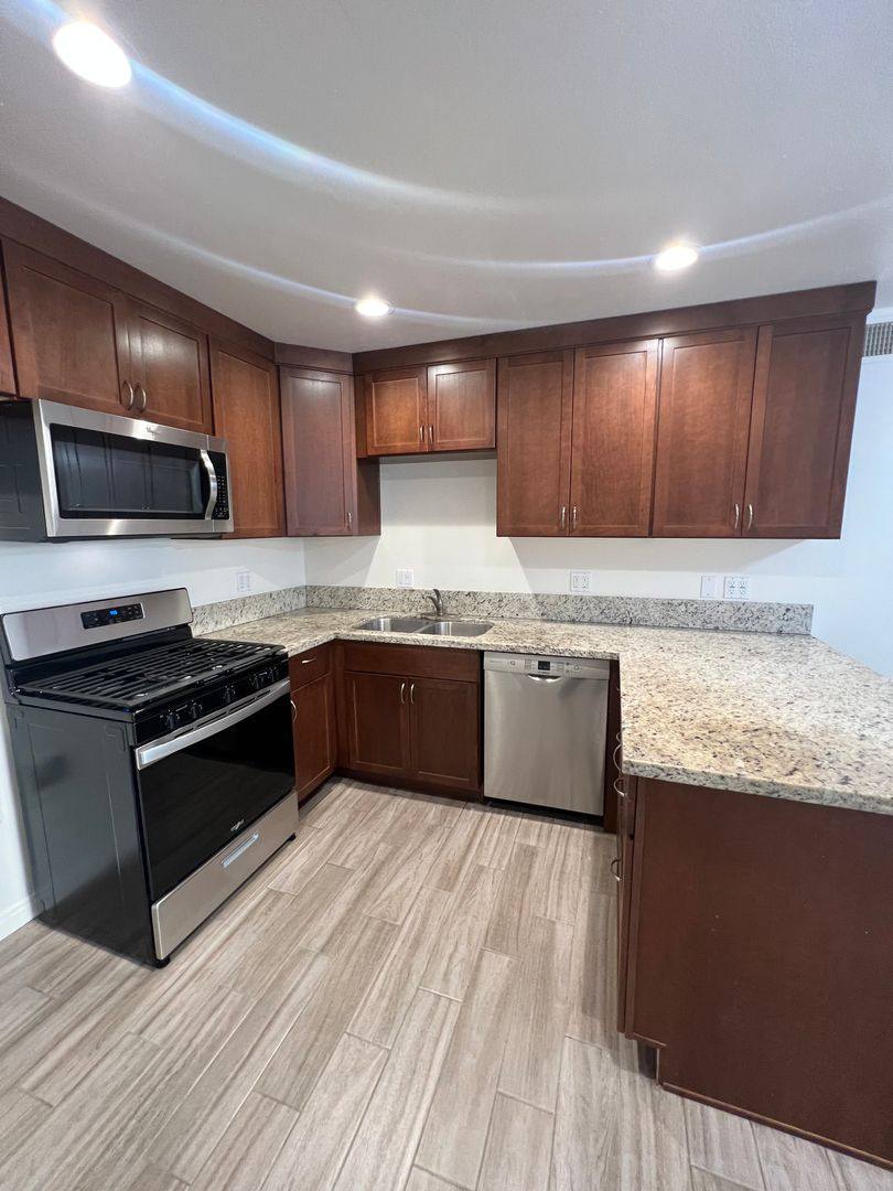 Apartment for rent at 16652 Goldenwest St 1-4, Huntington Beach, CA 92647