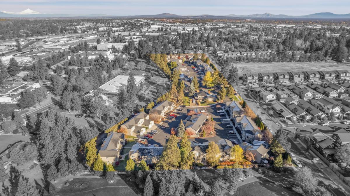 Townhouse for rent at 2155 NE 6th St, Bend, OR 97701