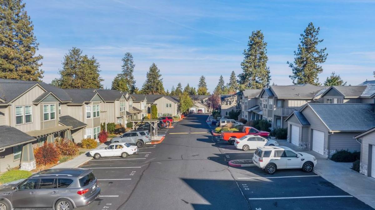 Townhouse for rent at 2155 NE 6th St, Bend, OR 97701