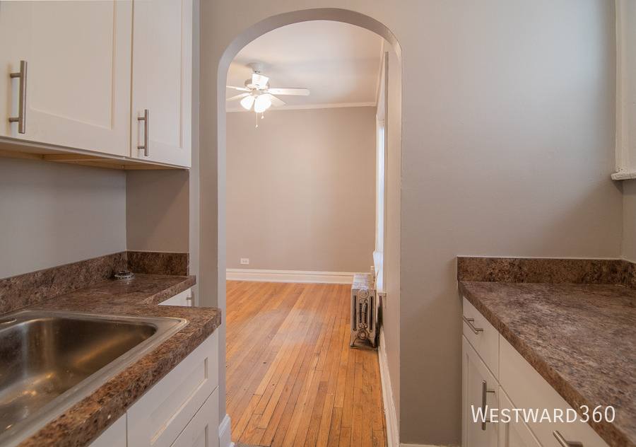 Apartment for rent at 1616 W Farwell Ave #2A, Chicago, IL 60626