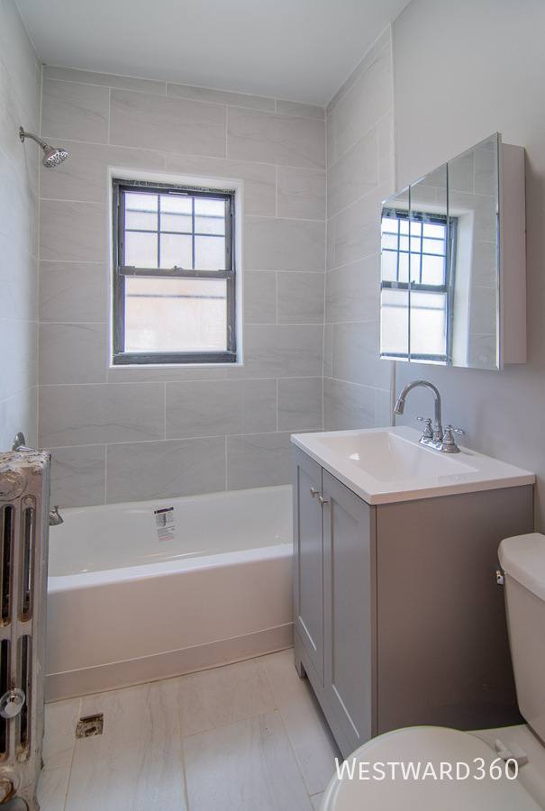 Apartment for rent at 1616 W Farwell Ave #2A, Chicago, IL 60626