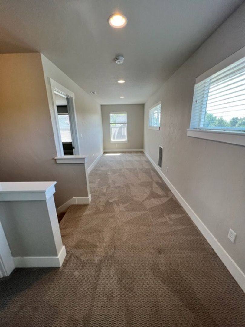 House for rent at 2755 SW Greens Blvd, Redmond, OR 97756