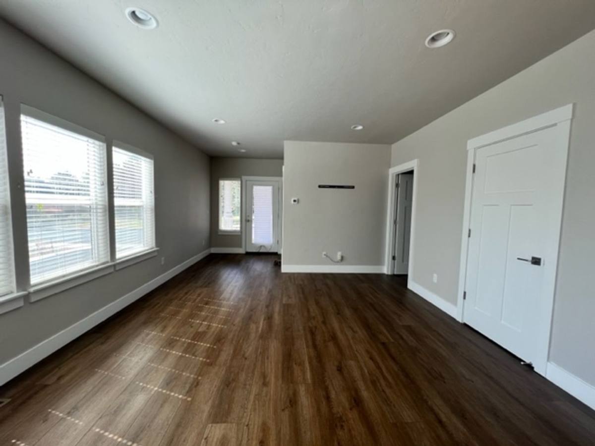 House for rent at 2755 SW Greens Blvd, Redmond, OR 97756