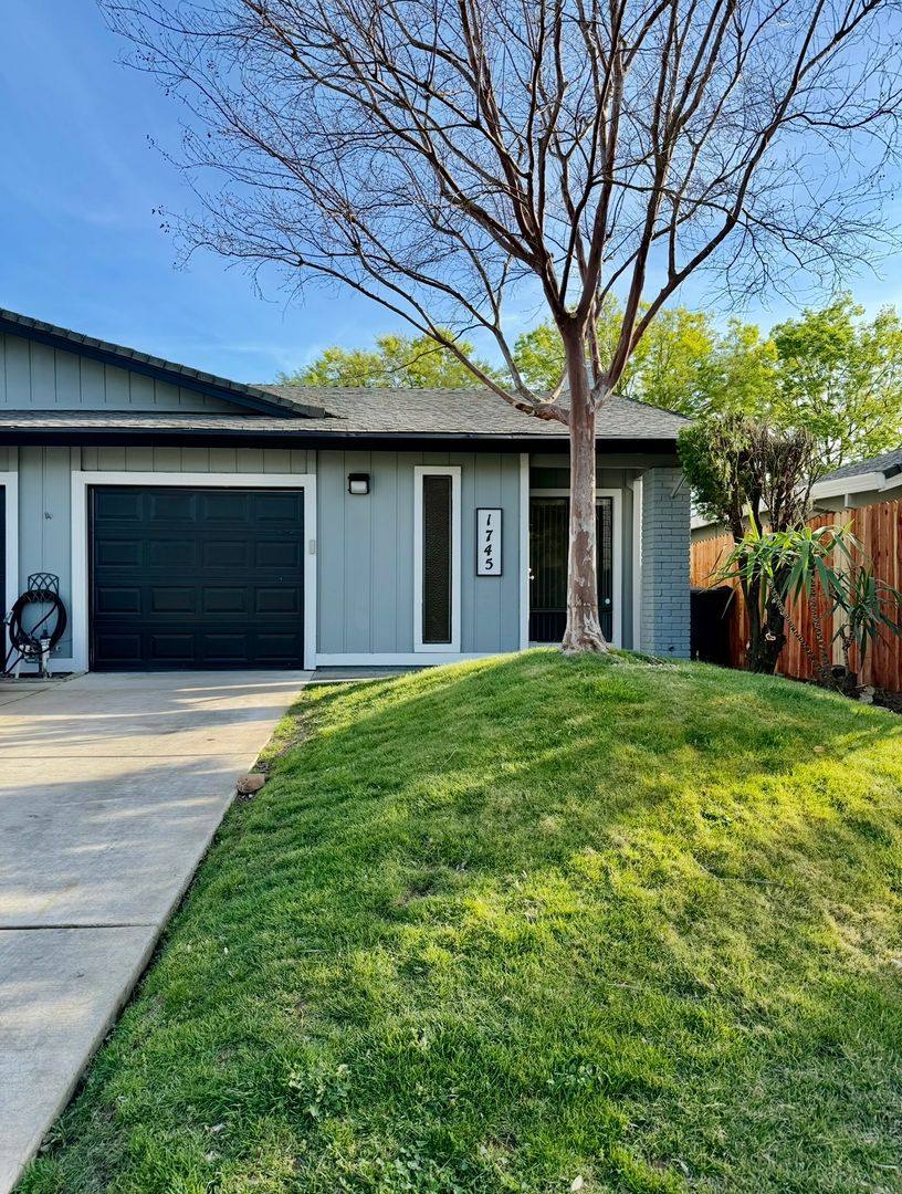 Apartment for rent at 1745-1747 Avondale Ave, Sacramento, CA 95825