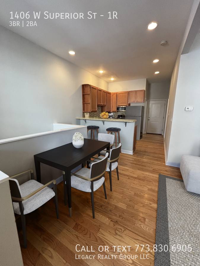Apartment for rent at 1406 W Superior St #1R, Chicago, IL 60642