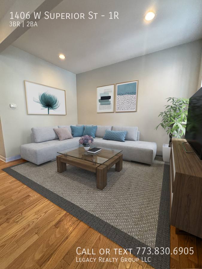 Apartment for rent at 1406 W Superior St #1R, Chicago, IL 60642