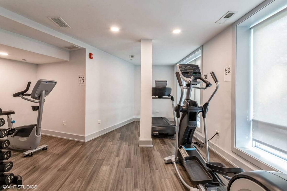 Apartment for rent at 1212 Vine Ave, Park Ridge, IL 60068