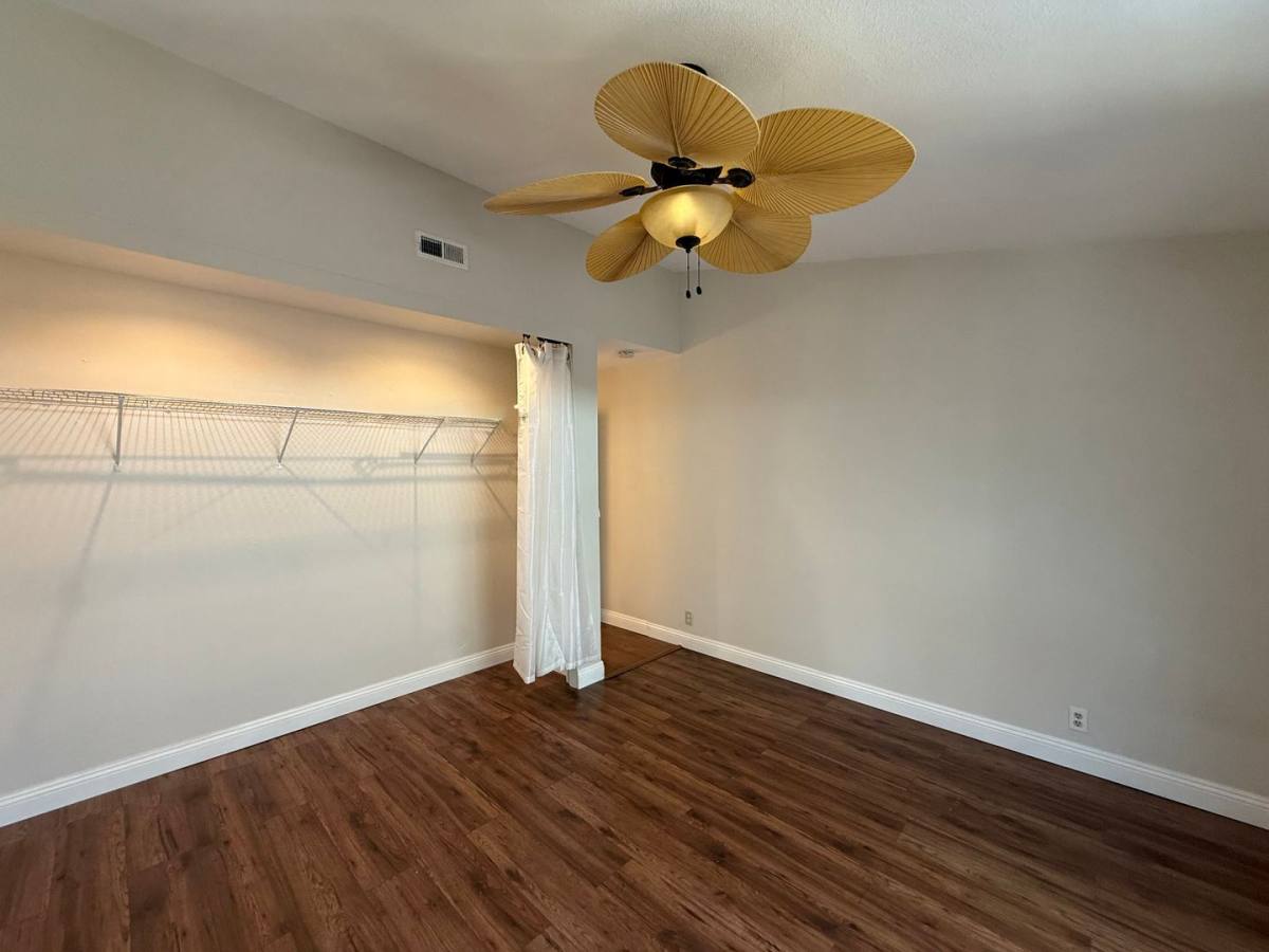 Apartment for rent at 3727 Caminito Carmel Landing, San Diego, CA 92130
