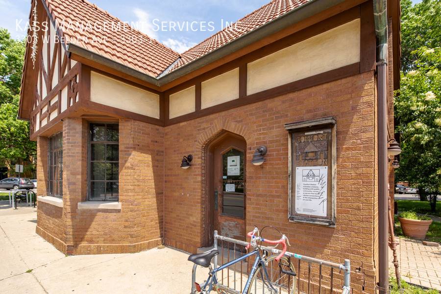 Apartment for rent at 3303 W Belden Ave #1, Chicago, IL 60647