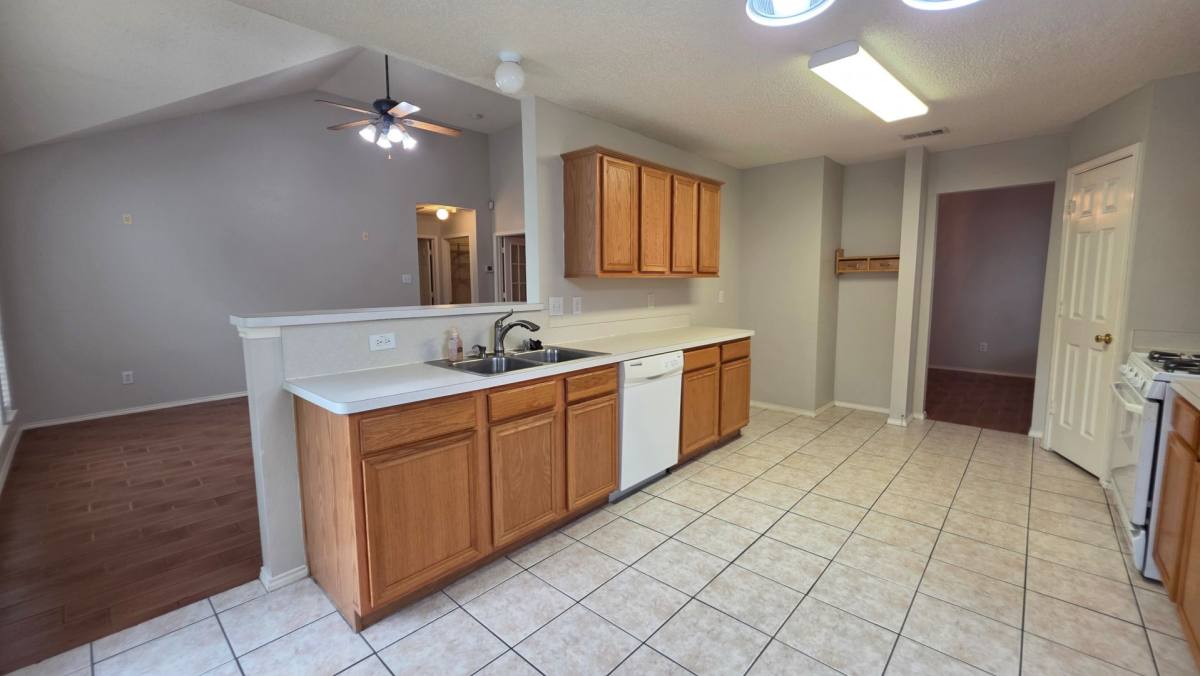 House for rent at 1268 Topeka Dr, Fort Worth, TX 76131