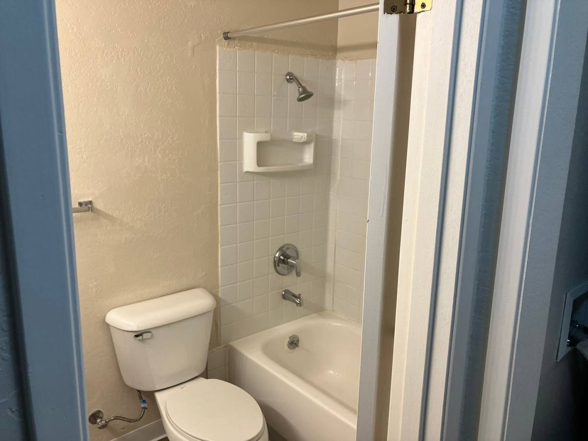 Apartment for rent at 13001 SE 28th Place, Bellevue, WA 98005