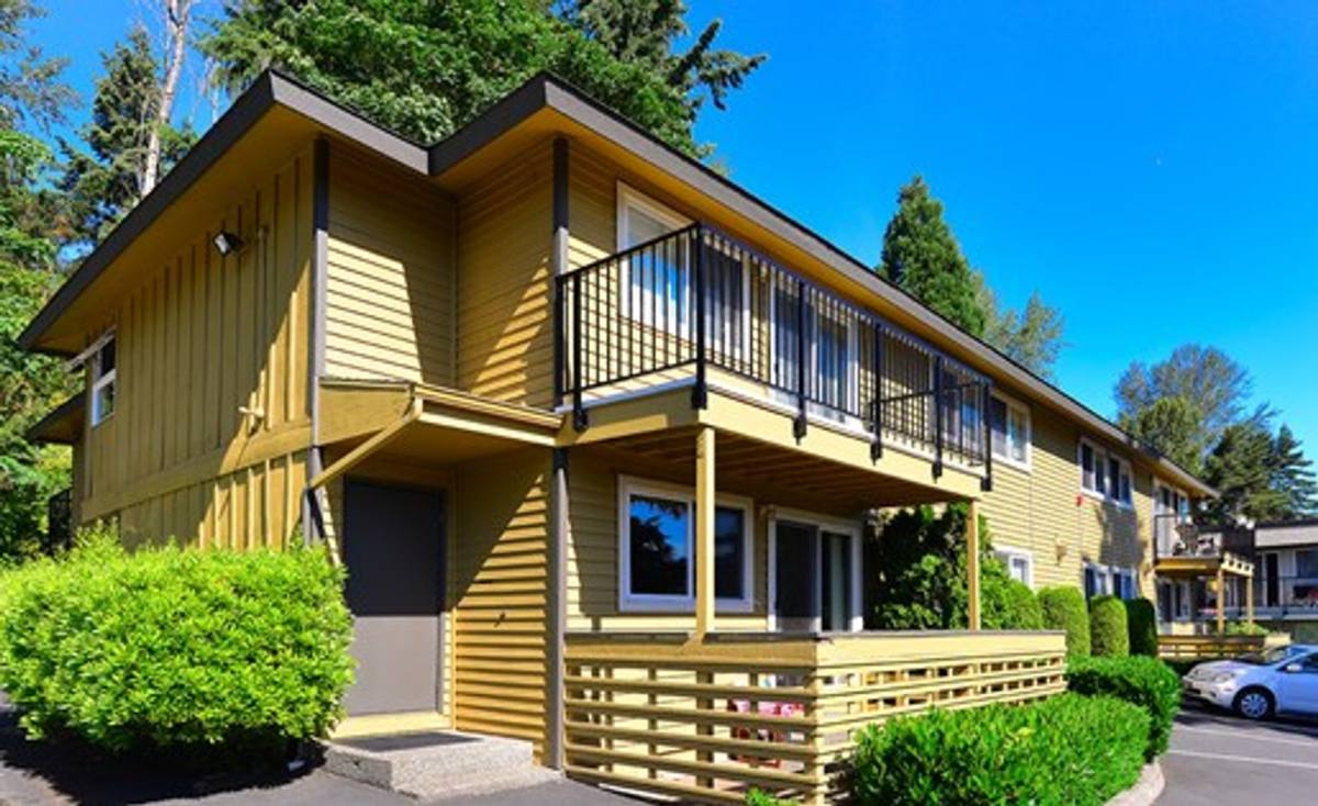 Apartment for rent at 13001 SE 28th Place, Bellevue, WA 98005