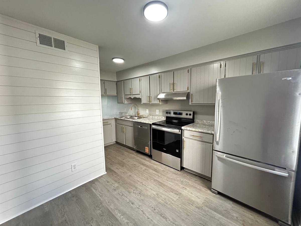 Apartment for rent at 1509 Pine St, Valdosta, GA 31601