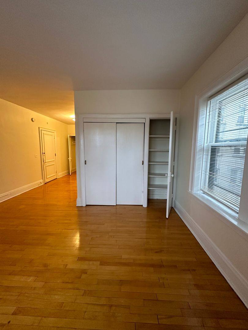 Apartment for rent at 1810-1812 Bryant Ave S, Minneapolis, MN 55403