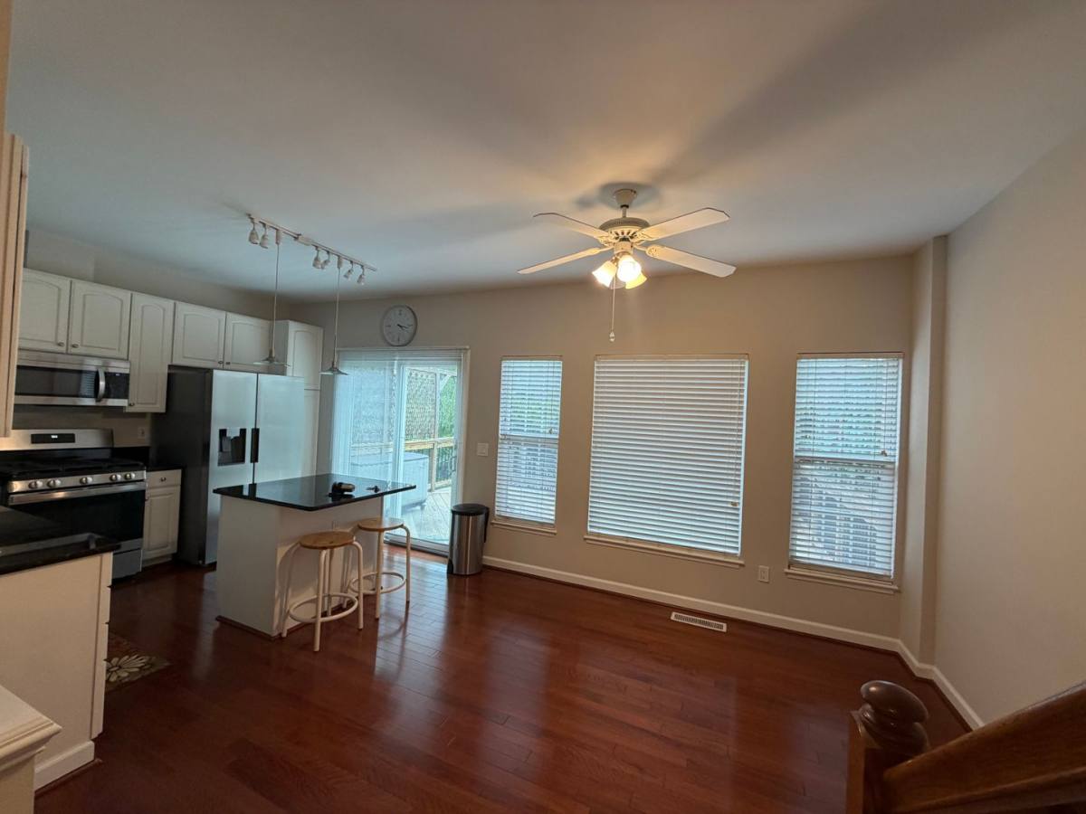 Townhouse for rent at 20965 Promontory Square, Sterling, VA 20165