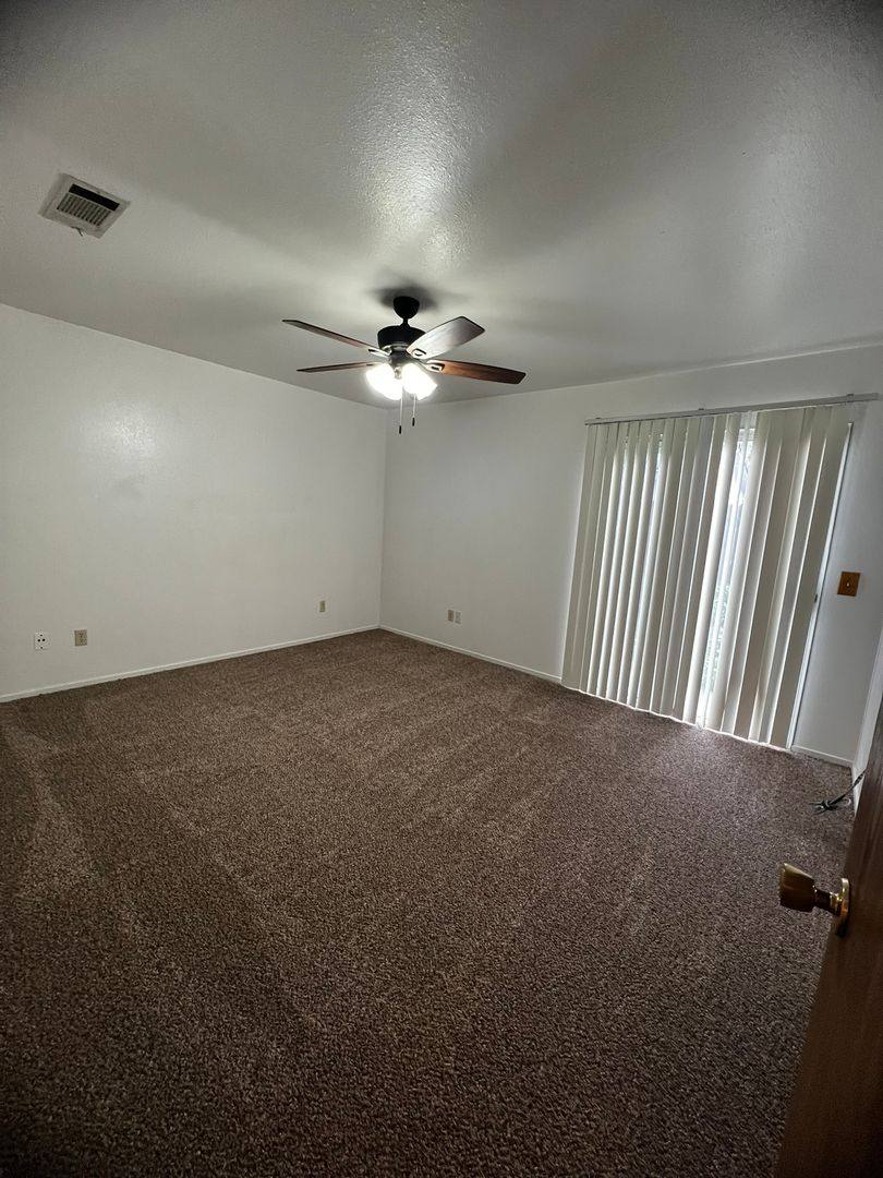 House for rent at 1720 N Woodland St, Visalia, CA 93291