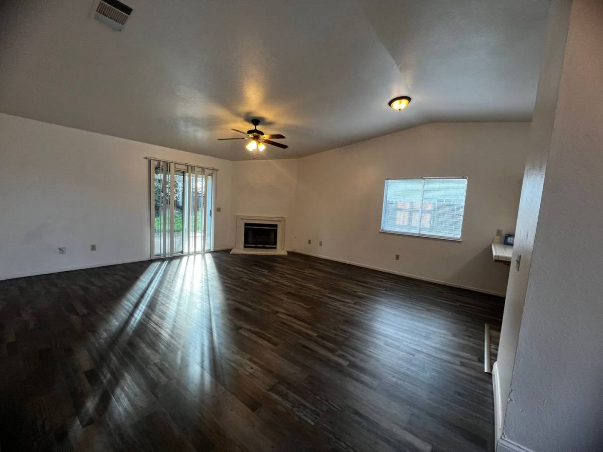House for rent at 1720 N Woodland St, Visalia, CA 93291