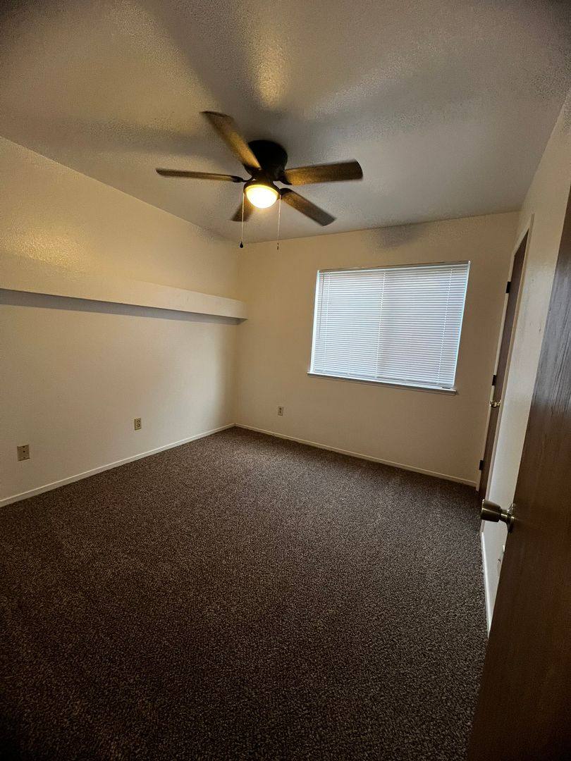 House for rent at 1720 N Woodland St, Visalia, CA 93291