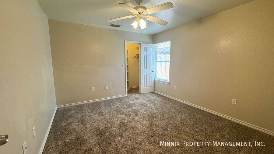 Townhouse for rent at 912 N Bangor Ave Fs #A, Lubbock, TX 79416