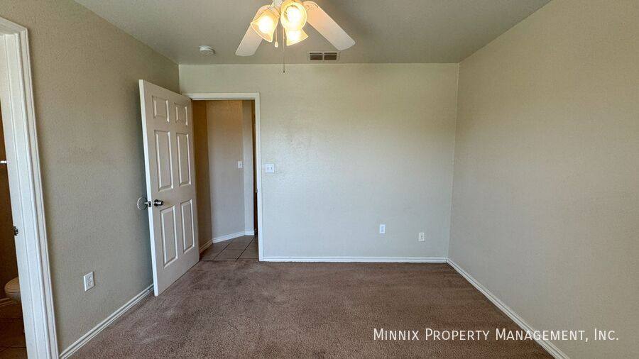 Townhouse for rent at 912 N Bangor Ave Fs #A, Lubbock, TX 79416