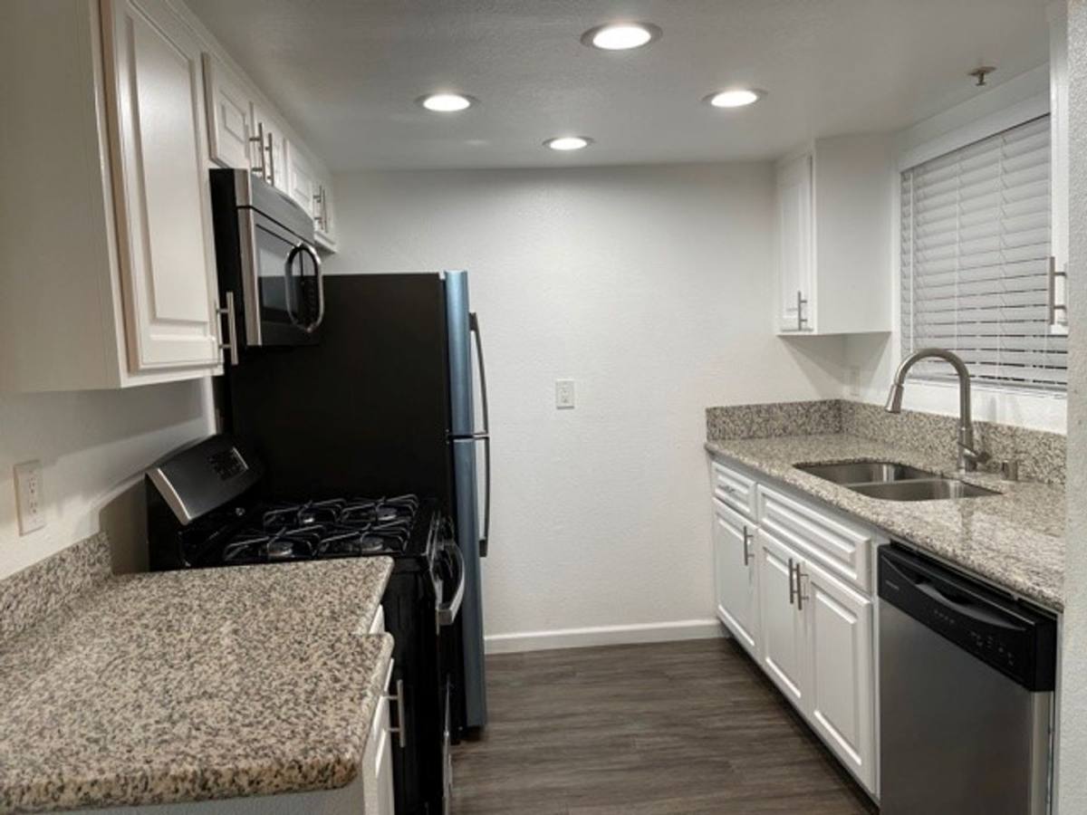 Apartment for rent at 7320-7336 Rosemead Blvd, Pico Rivera, CA 90660
