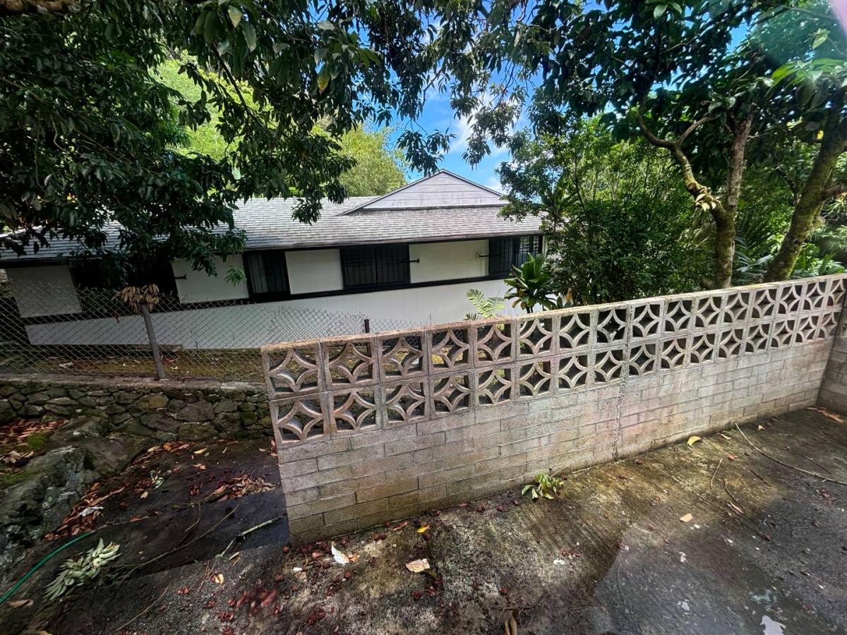 Apartment for rent at 1716 Kuikele St, Honolulu, HI 96819