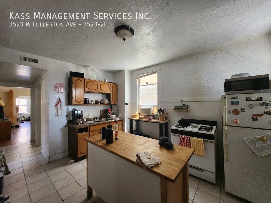 Apartment for rent at 3523 W Fullerton Ave #2F, Chicago, IL 60647