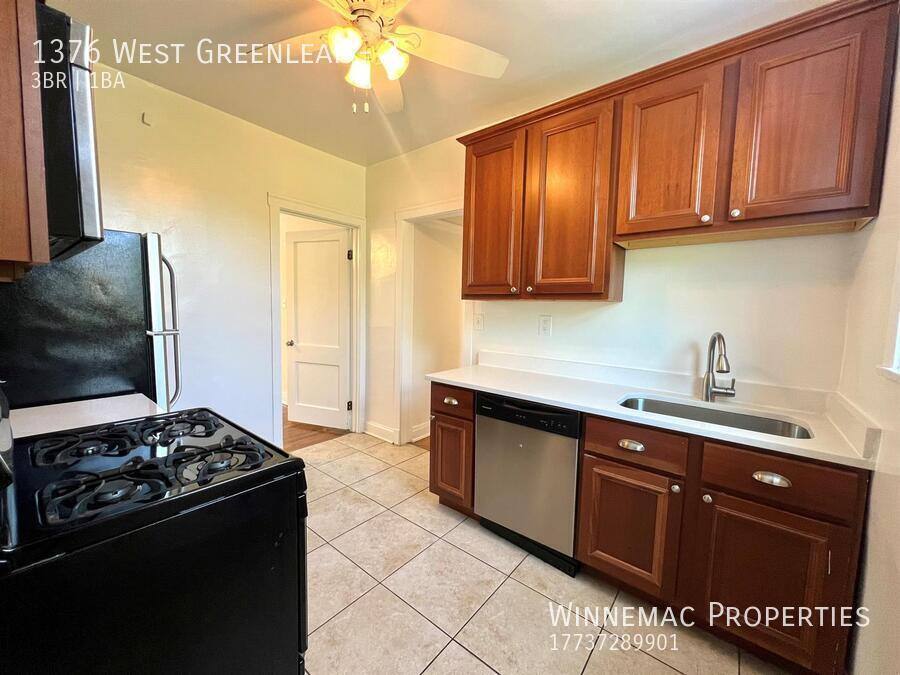 Apartment for rent at 1376 W Greenleaf #3, Chicago, IL 60626