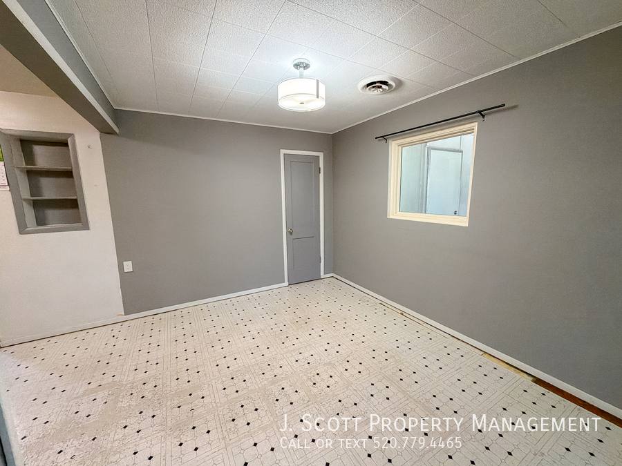 House for rent at 2801 W Glenrosa Ave, Phoenix, AZ 85017