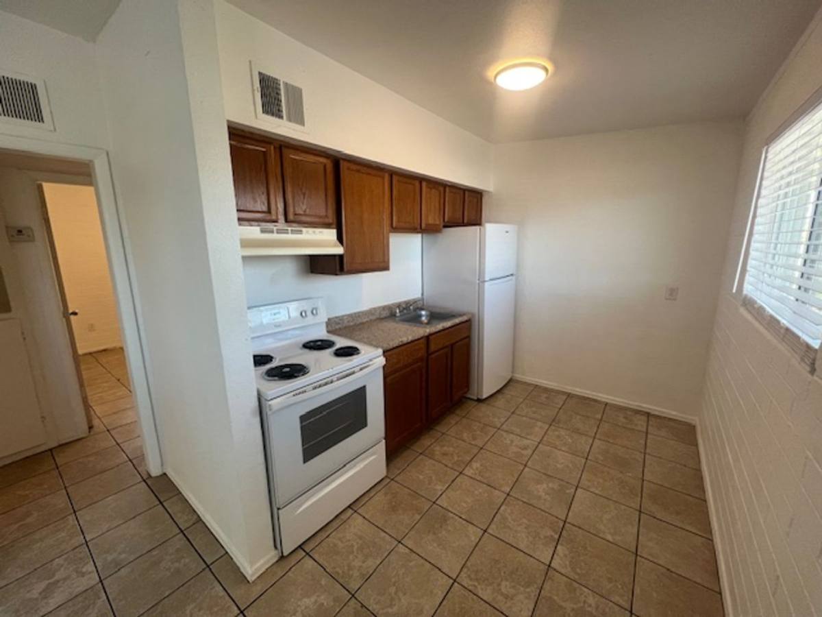 Apartment for rent at 5632 S Montezuma St, Phoenix, AZ 85041