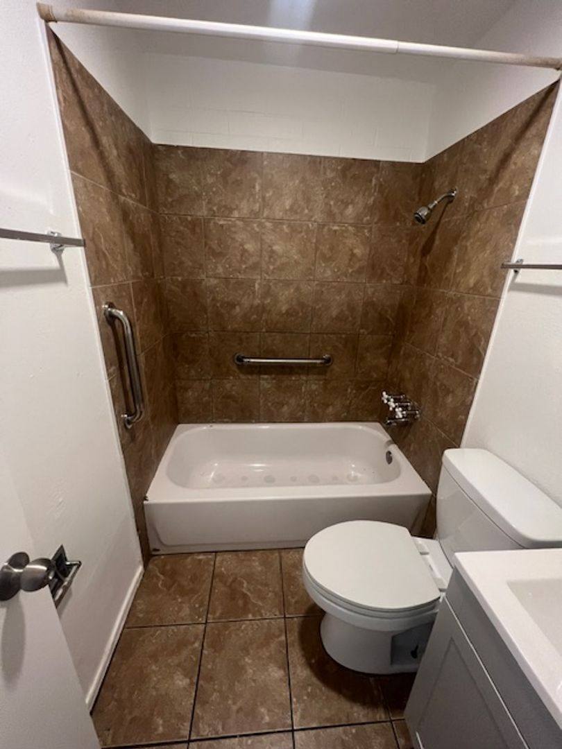 Apartment for rent at 5632 S Montezuma St, Phoenix, AZ 85041