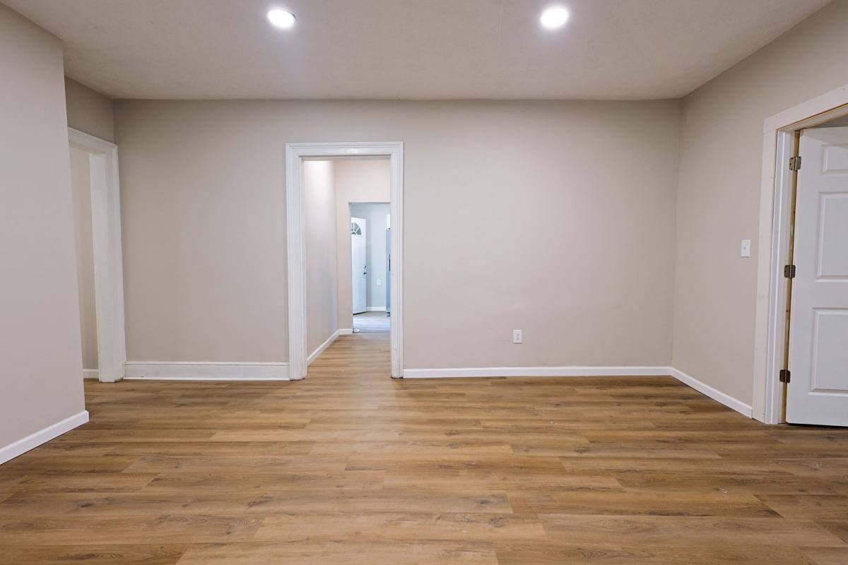 Apartment for rent at 1019 S 8th St, Terre Haute, IN 47807