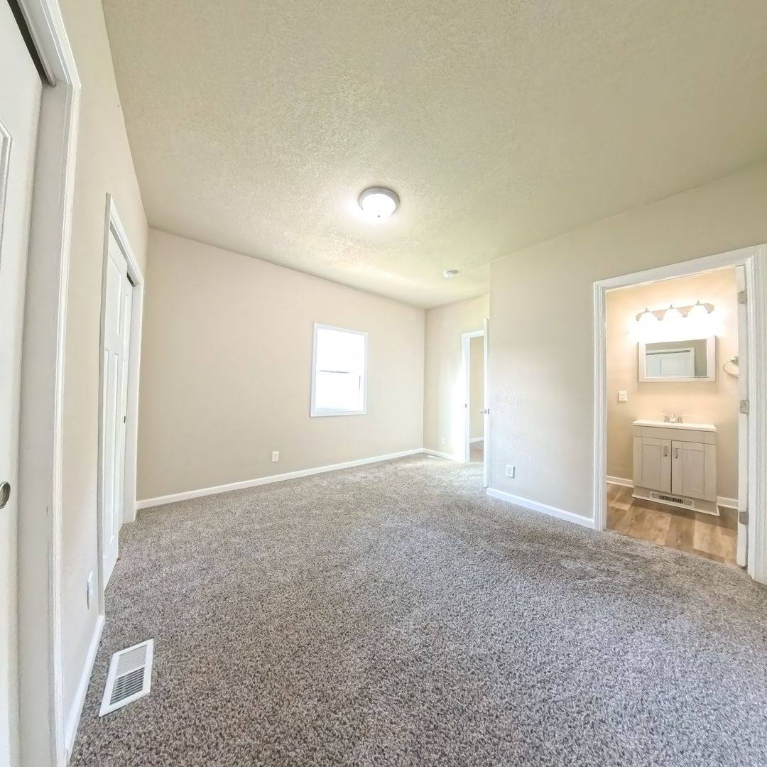 House for rent at 715 Kirkwood Ave, Des Moines, IA 50315