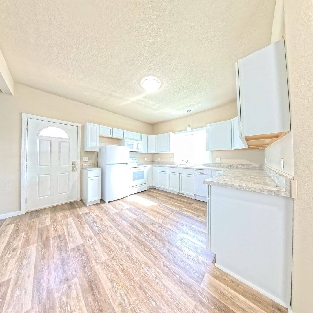 House for rent at 715 Kirkwood Ave, Des Moines, IA 50315