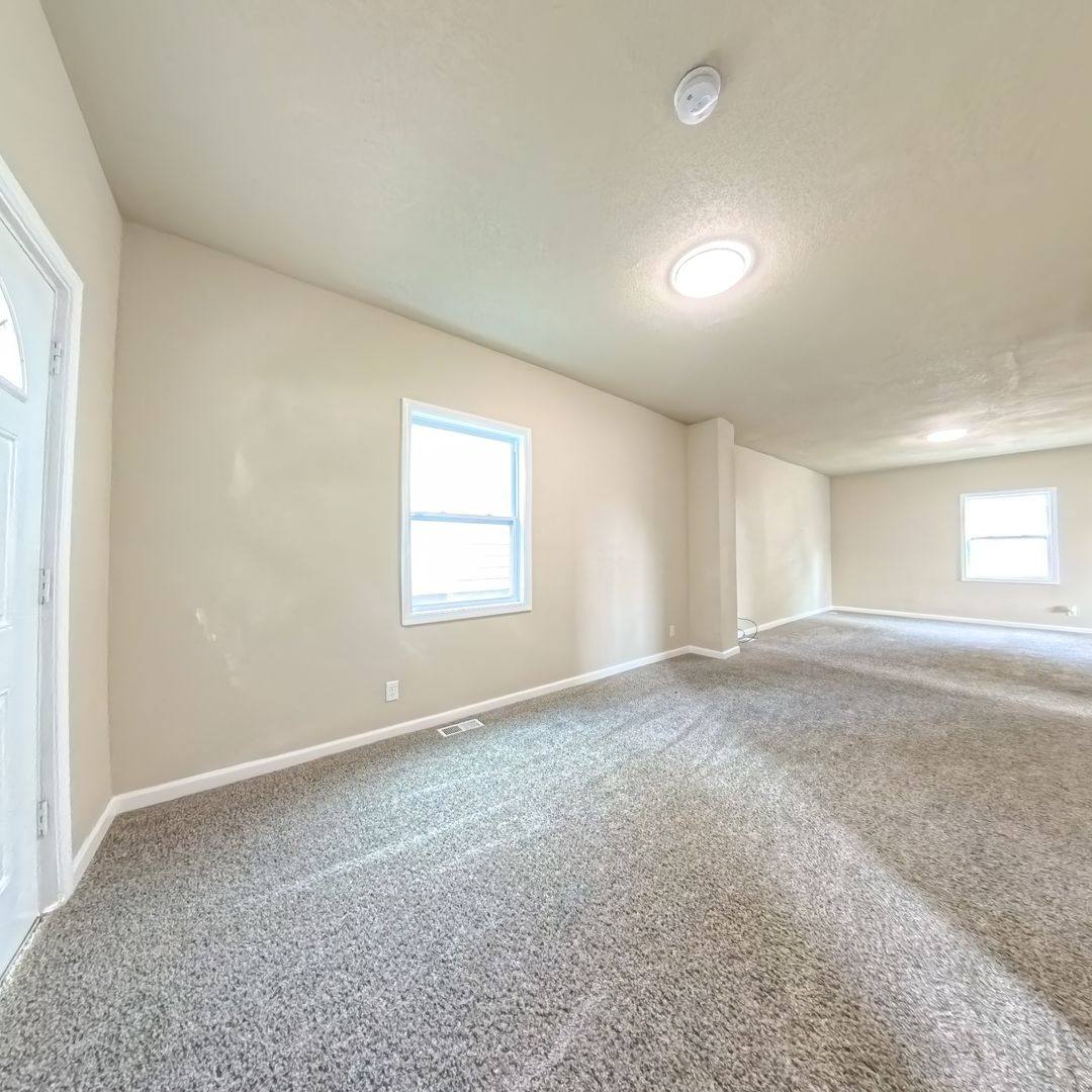 House for rent at 715 Kirkwood Ave, Des Moines, IA 50315