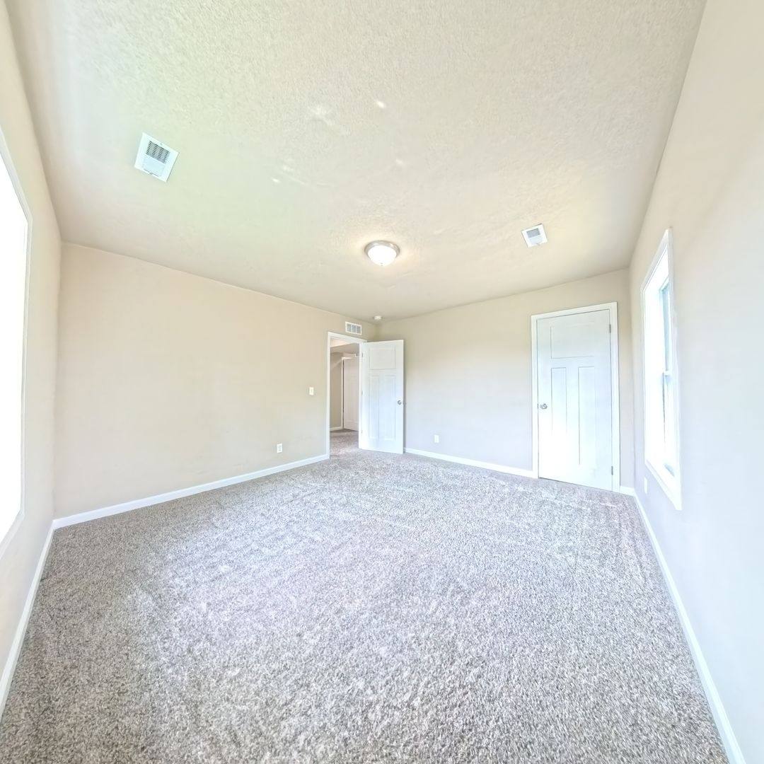 House for rent at 715 Kirkwood Ave, Des Moines, IA 50315
