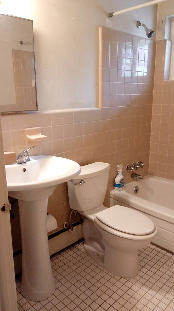 Apartment for rent at 5 E Golf Club Lane, Paoli, PA 19301