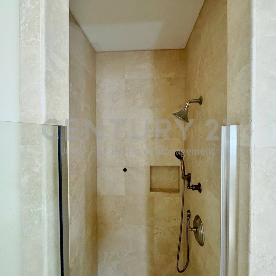 Townhouse for rent at 4148 Grassmere Lane, Dallas, TX 75205