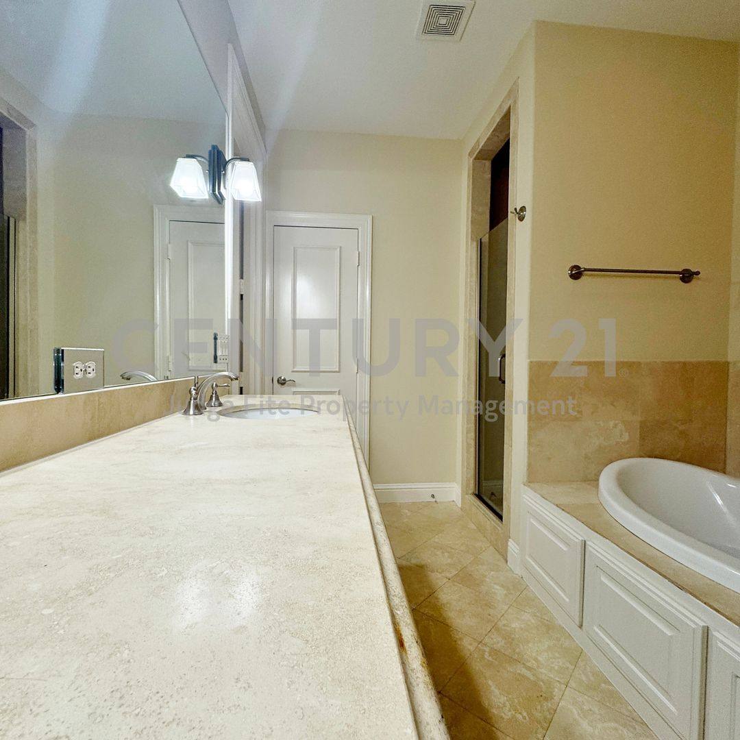 Townhouse for rent at 4148 Grassmere Lane, Dallas, TX 75205