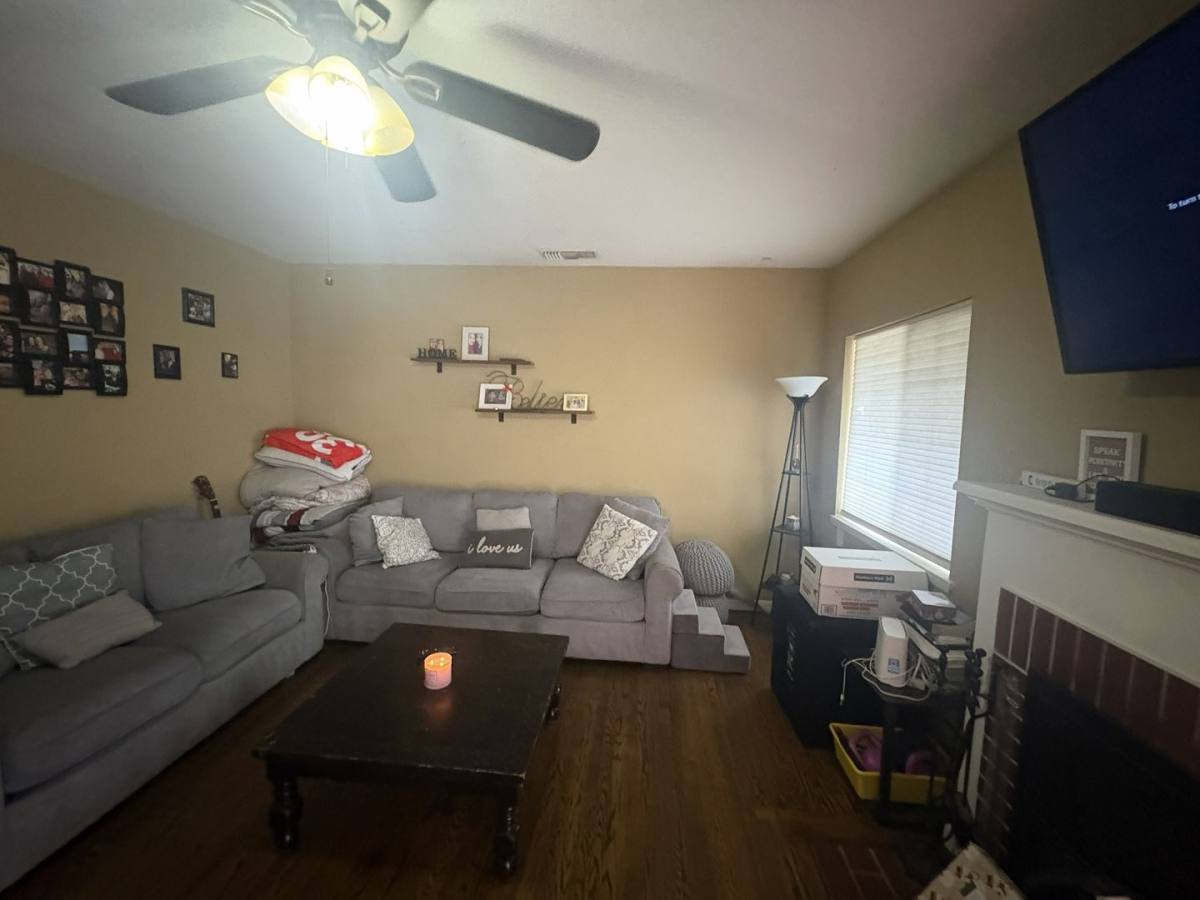 Apartment for rent at 4416 12th Ave, Sacramento, CA 95820