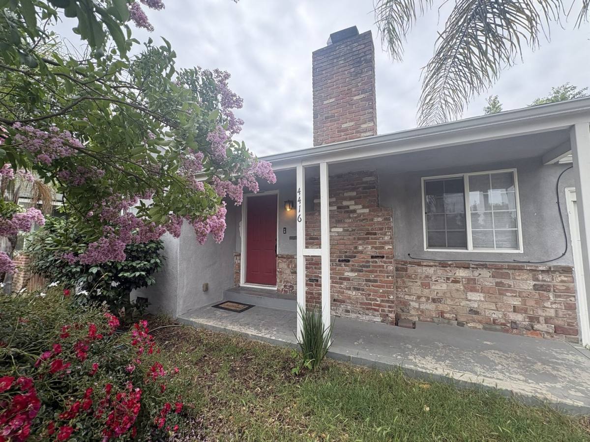 Apartment for rent at 4416 12th Ave, Sacramento, CA 95820